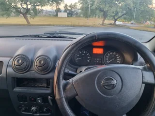 2012 Nissan NP200 van R70000