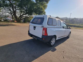 Np200 1.6i aircon spec