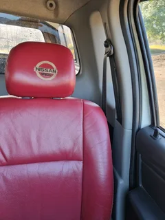 Np200 1.6i aircon spec