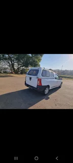 Nissan Np200 1.6i aircon spec