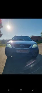 Nissan Np200 1.6i aircon spec