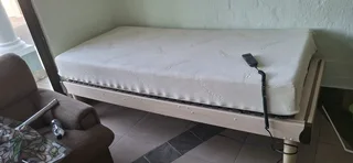 Tempur adjustable single bed