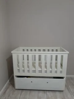  Beautiful White Baby Cot with Storage Drawer &#43; 2 Mattresses: Sturdy, Clean &amp; Ready to Use!
