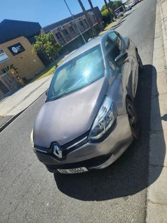 Renault Clio 4 0.9t Striping for spares all car available
