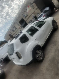 Renault Duster 1.6 16v. 2014 model 5 speed manual Striping for spares