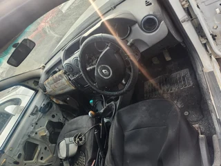 Renault Duster 1.6 16v. 2014 model 5 speed manual Striping for spares