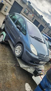 Citroen Xsara Picasso 1.6hdi Striping for spares -all car available
