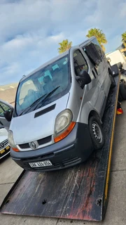 Renault Traffic 1.9dci 9 seater 6 speed manual Striping for spares - all car available