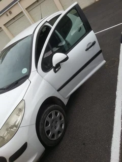 Peugeot 207 1.4 16v- Manual - Striping for Spares – from 2004 up to 2010