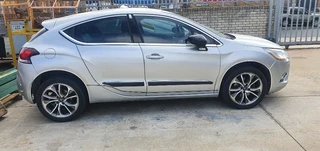 Citroen Ds4 1.6thp Automatic 2013 model striping for spares
