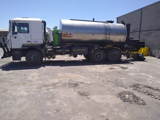 Bitumen Distributor