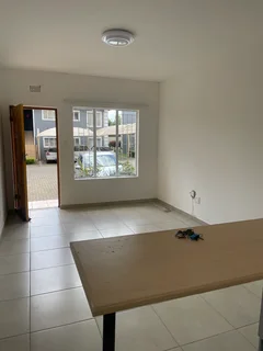 Flat to Let, Ferndale, Randburg