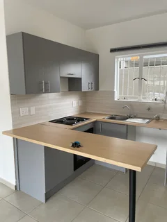 Flat to Let, Ferndale, Randburg