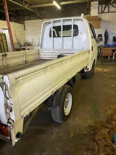 Hyundai H100 2008 Complete Bakkie Stripping for Spares