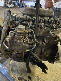 Hyundai H100 D4BB 2.6 Complete Engine Stripping for Spares