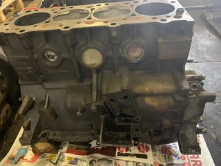 Hyundai H100 Sub Assembly D4BB 2.6