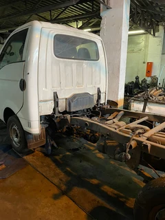 Hyundai H100 Complete Bakkie Stripping for Spares