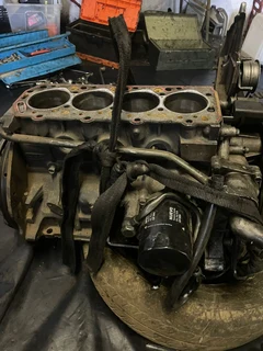 Hyundai H100 D4BB 2.6 Complete Engine Stripping for Spares