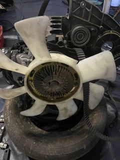 Hyundai H100 D4BB 2.6 Complete Engine Stripping for Spares