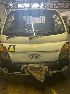 Hyundai H100 2010 Complete Bakkie Stripping for Spares