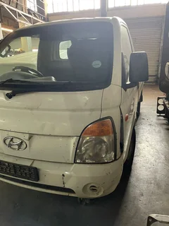 Hyundai H100 Complete Bakkie Stripping for Spares