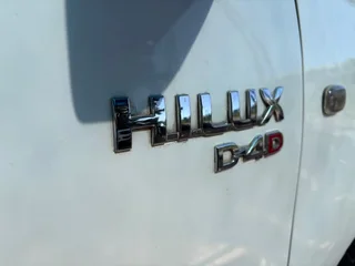 2010 TOYOTA DIESEL HILUX SRX 2.5 D-4D LWB SINGLE CAB RAISED BODY BAKKIE