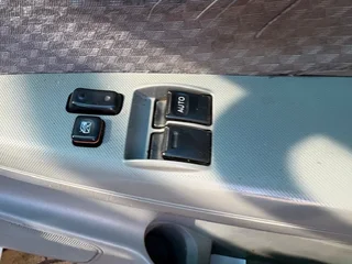 2010 TOYOTA DIESEL HILUX SRX 2.5 D-4D LWB SINGLE CAB RAISED BODY BAKKIE