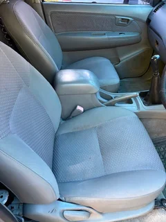 2010 TOYOTA DIESEL HILUX SRX 2.5 D-4D LWB SINGLE CAB RAISED BODY BAKKIE