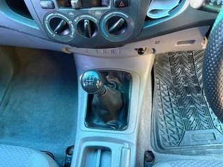 2010 TOYOTA DIESEL HILUX SRX 2.5 D-4D LWB SINGLE CAB RAISED BODY BAKKIE