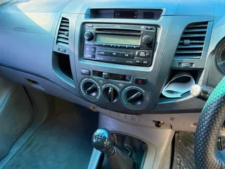 2010 TOYOTA DIESEL HILUX SRX 2.5 D-4D LWB SINGLE CAB RAISED BODY BAKKIE