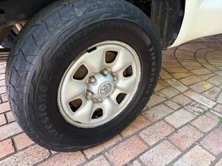 2010 TOYOTA DIESEL HILUX SRX 2.5 D-4D LWB SINGLE CAB RAISED BODY BAKKIE