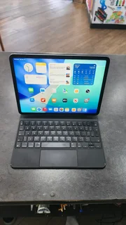 Ipad pro 3rd gen 11" with keyboard