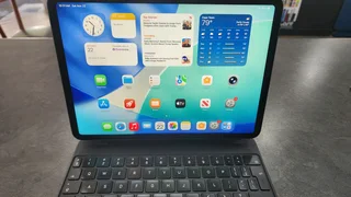 Ipad pro 3rd gen 11&#34; with keyboard