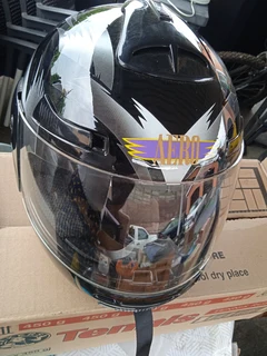 Motorcycle helmet