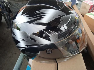 Motorcycle helmet