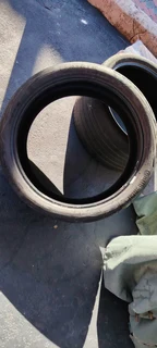 275 x 35 x 22&#34; Continental tyres - 98% life