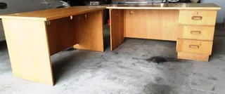 Large L-Shape Corner Office Desk