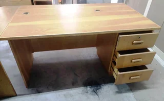 Large L-Shape Corner Office Desk