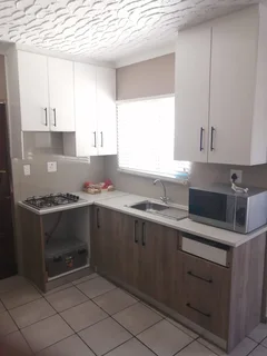 Room Available in  2 Bedroom Town House