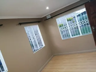 Outbuilding to let in unit 2 Bayview Chatsworth