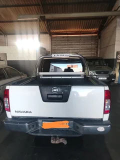 2011 Nissan Navara Double Cab V9X  4x4