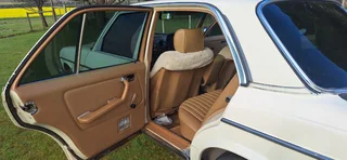 W123 series Merc 200 -1985 for parts. Top gasket blown