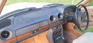 W123 series Merc 200 -1985 for parts. Top gasket blown