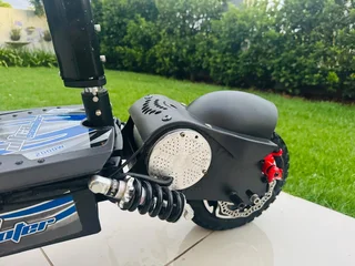 Ultra Scooter Ele rechargeable 2000w