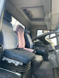 For sale - 2016 MAN 26.280 with 7.2m dropside body