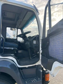 For sale - 2016 MAN 26.280 with 7.2m dropside body