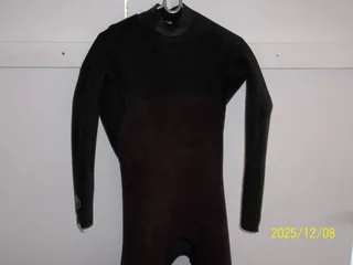 vissla 4/3 wetsuit