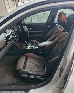 BMW F30 - 320i Automatic