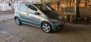 Mercedes Benz - A200