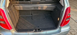 Mercedes Benz - A200